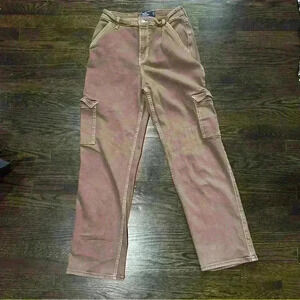 Hollister California Ultra High Rise Dad Jeans.Vintage Stretch. Size 7R.W28. L31